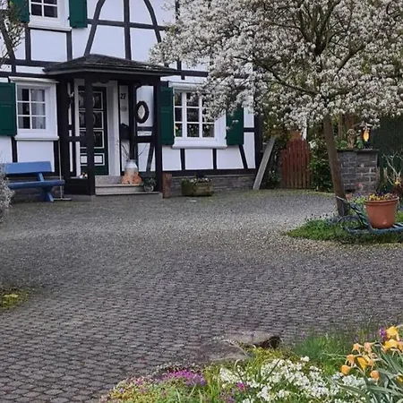 Jedermanns Nest * Nuembrecht