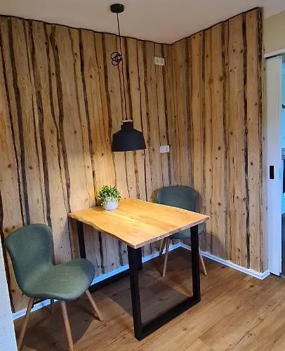 Jedermanns Nest * Nuembrecht